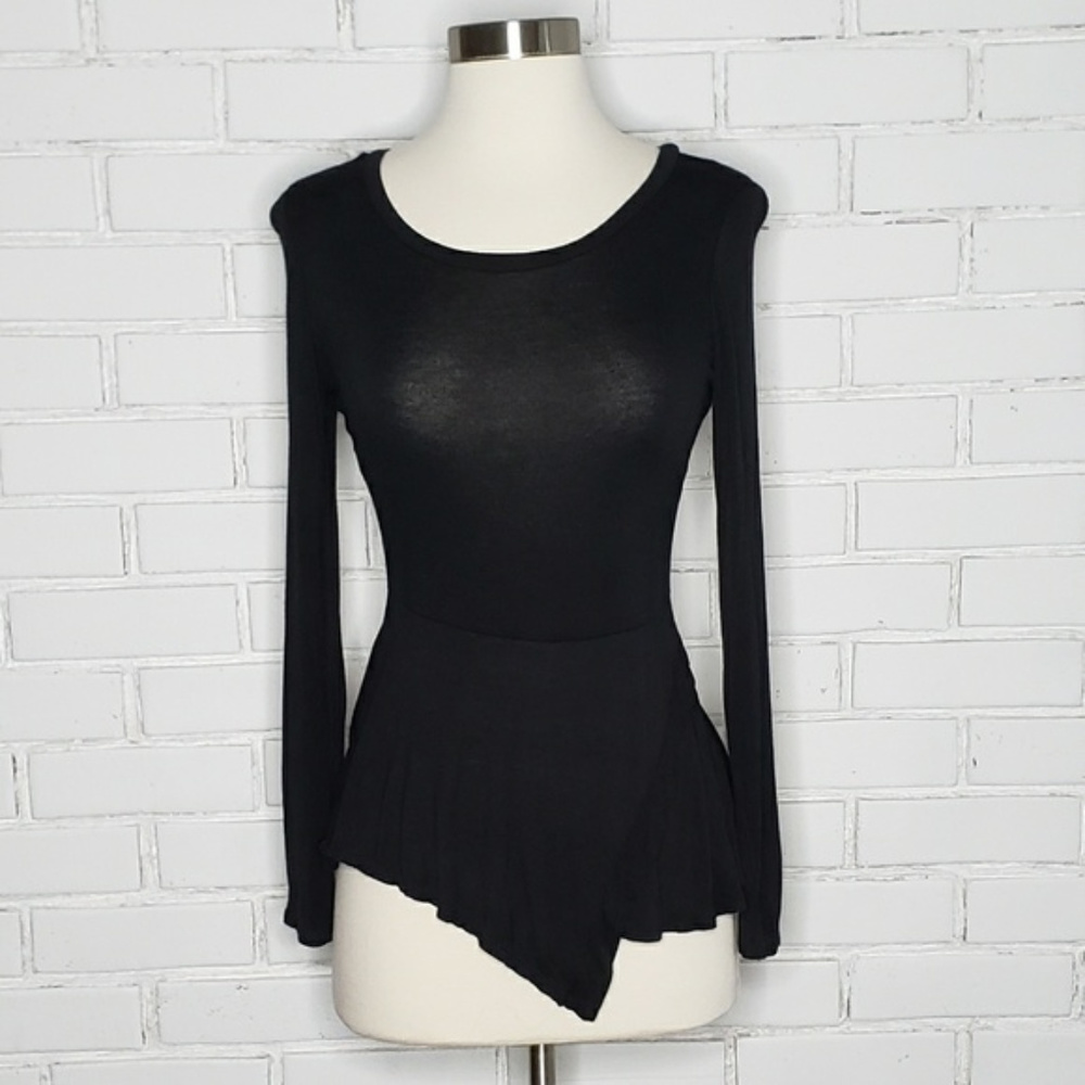 [Scotty] Black Long Sleeve Asymmetrical Top